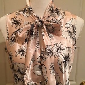 Stunning Anne Klein blouse sz medium